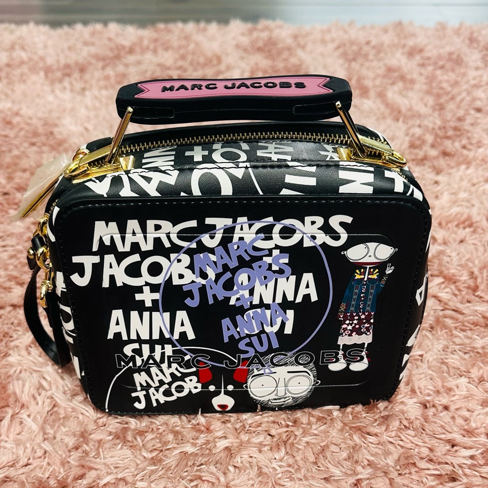 Graphic Black and White Crossbody Bag
